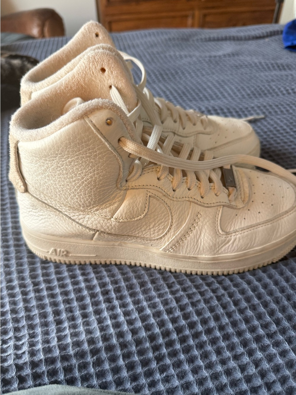 Nike Women's Air Force 1 Cream/Tan High-Top Leather Sneakers Size 8 LIKE NEW